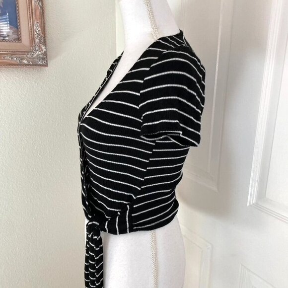Project Social T x Urban Outfitters Ribbed Wrap Top Size Medium Black White - Picture 4 of 7
